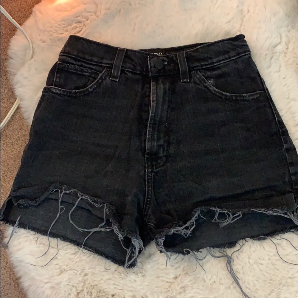Girlfriend High-Rise BDG shorts